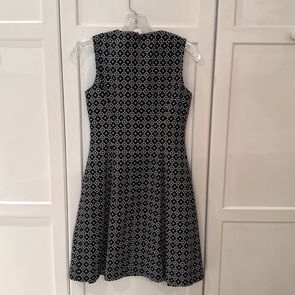 EUC Brooks Brothers Navy Blue & White Geometric Print A-Line Flare Dress - 0P - Picture 4 of 8
